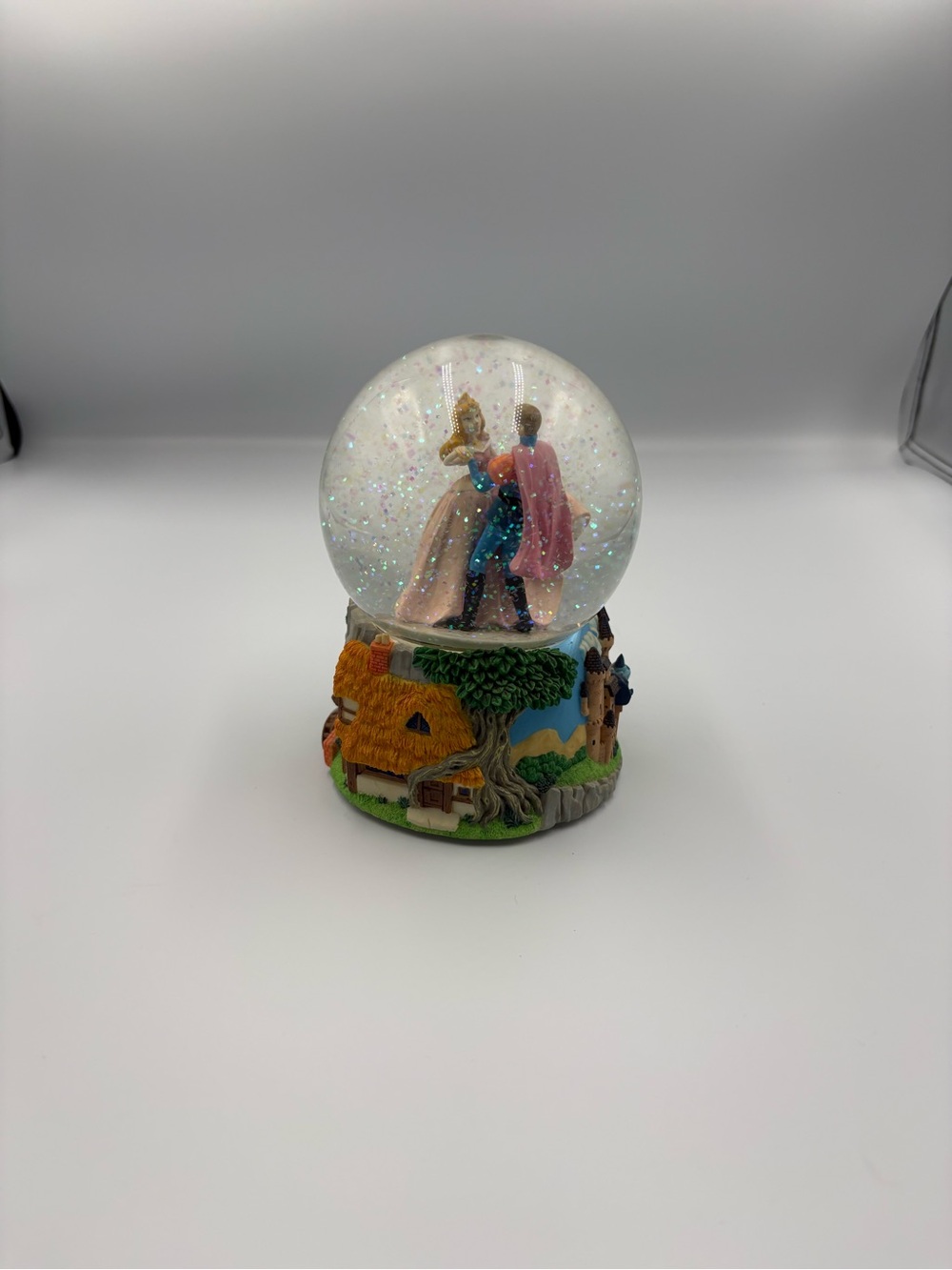 Vtg Disney Enesco Sleeping Beauty Musical Snow Globe